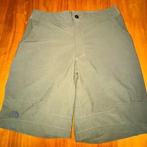 The North Face Men's Khaki Hiking Shorts, size 30 NWOT